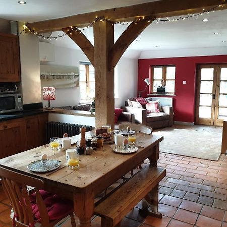 Delightful Cottage On The River Adur Close To Brighton & The Downs No Dogs SorryUpper Beeding エクステリア 写真