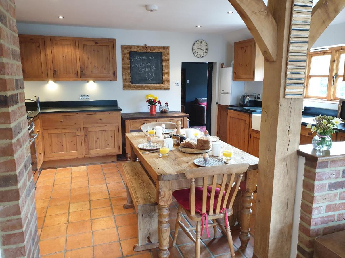 Delightful Cottage On The River Adur Close To Brighton & The Downs No Dogs SorryUpper Beeding エクステリア 写真
